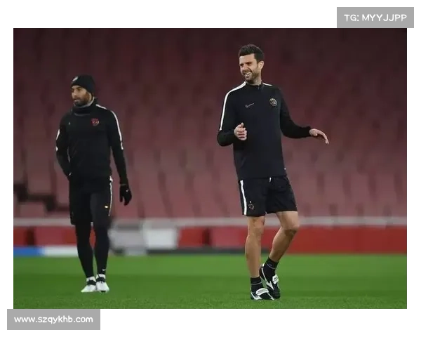 如何通过技术特点和场上表现判断莫塔的中场位置类型分析